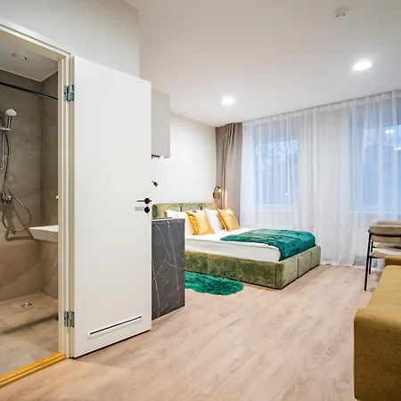 Apartman Airport-bus - 13 North - Family 9 *