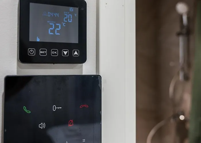 Airport-bus - 13 North - Family 9 Apartman