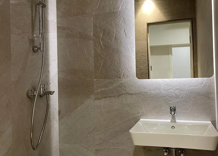 Airport-bus - 13 North - Family 9 Apartament