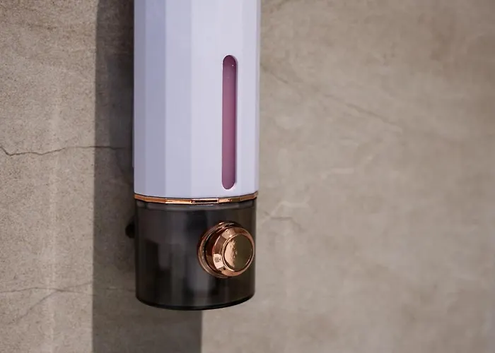 Airport-bus - 13 North - Family 9